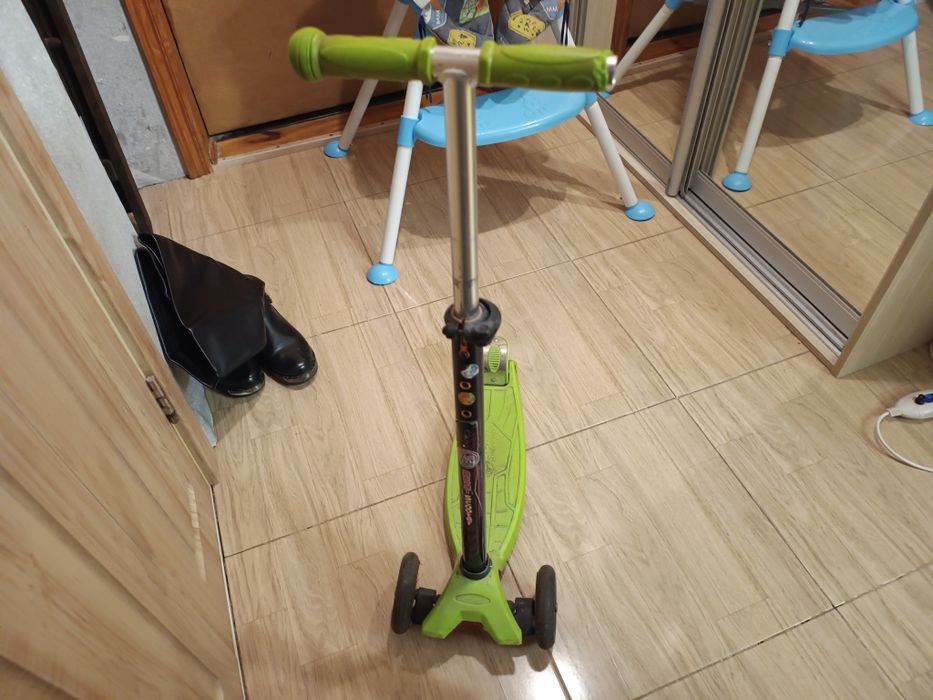 Бесплатно отдам самокат