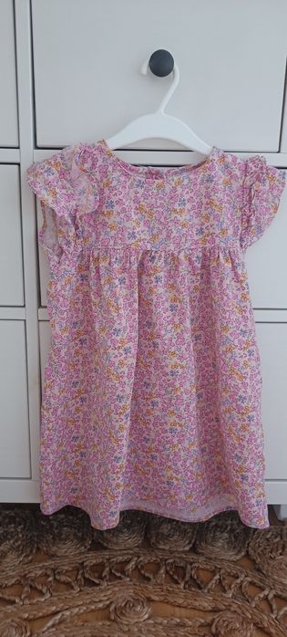 Sukienka 5-6 lat rozmiar 116 moim zdaniem 110 Primark