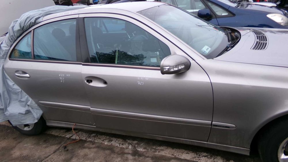 Maj66 Drzwi prawe przednie mercedes w211 e klasa 723 sedan