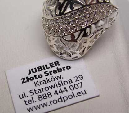 Srebrny pierścionek ażurowa ozdoba cyrkonie R.15.