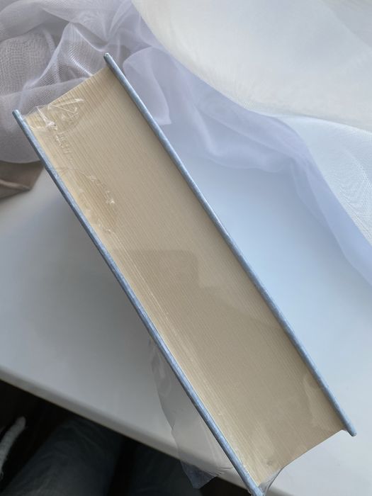 Вулфголл. Гіларі Мантел. Фабула