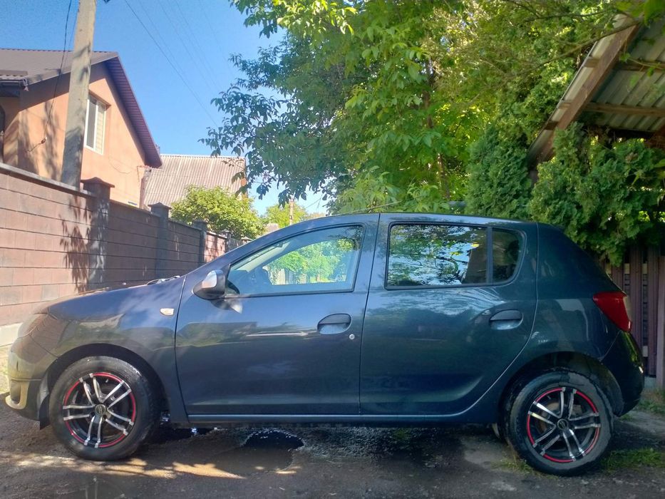 Dacia Sandero 2016 1.2 бензин