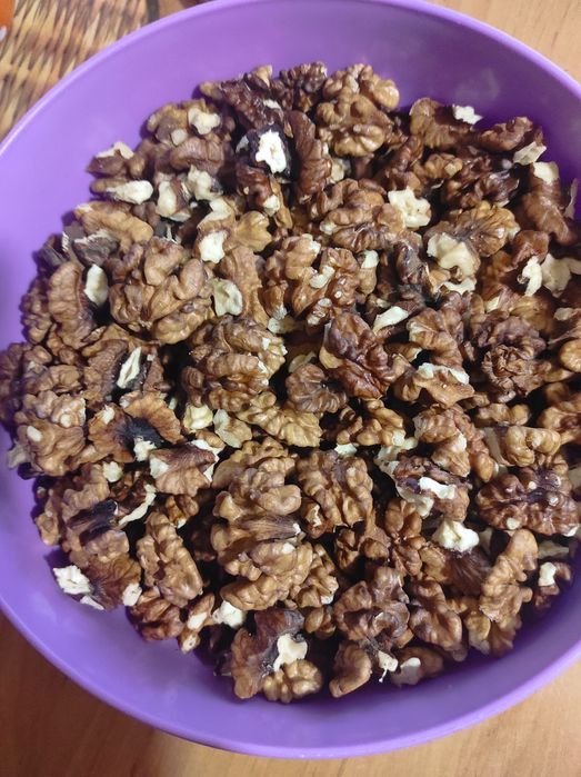 Продам горіх чищений. Врожай 2025 року.