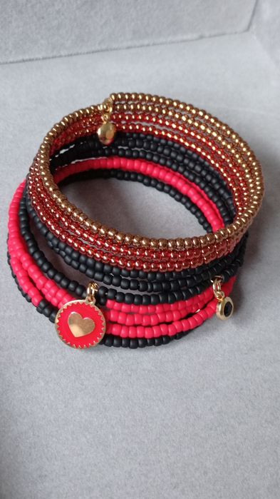 Bransoletka z drobnych, szklanych koralików