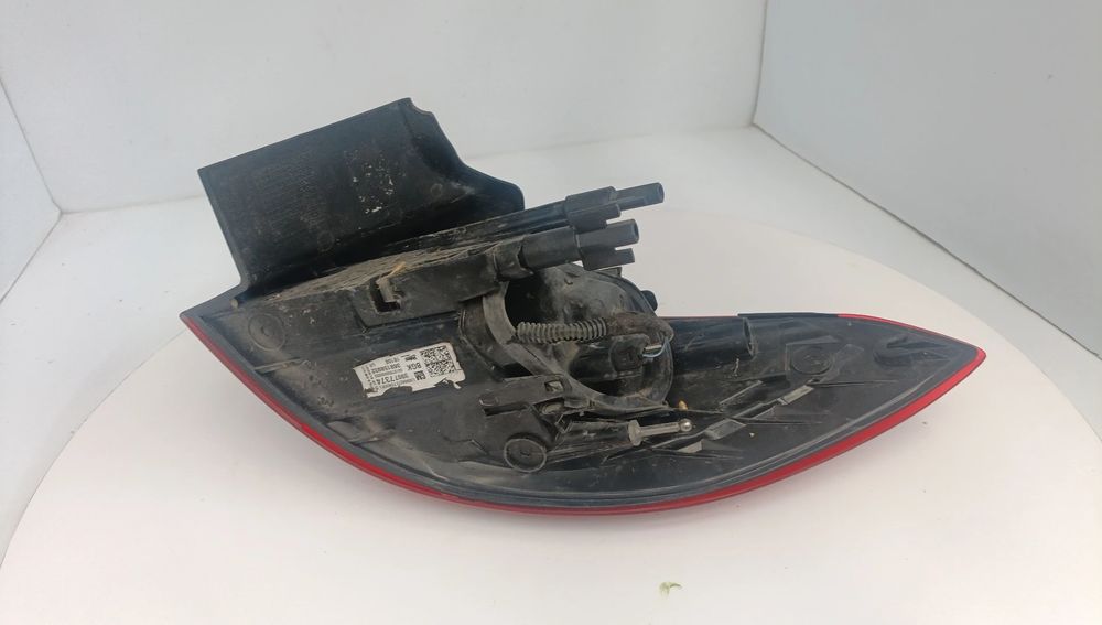 Farolim esquerdo OPEL Astra K