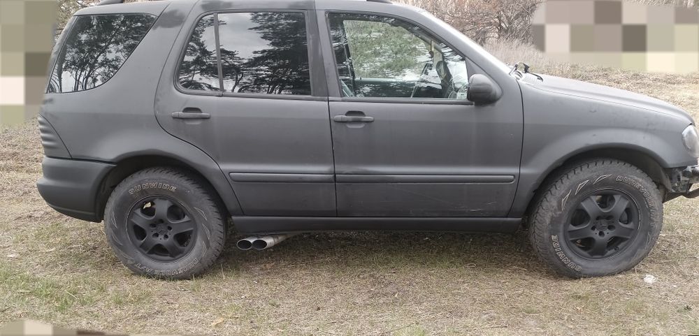 Мерседес-Бенц ML 270