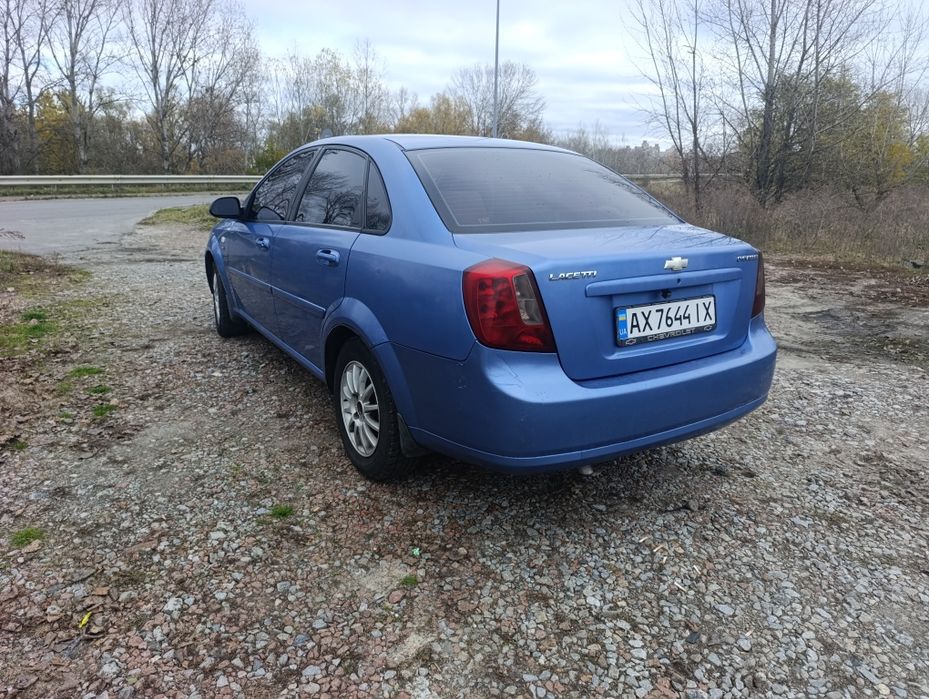 Продам  Chevrolet Lacetti SE