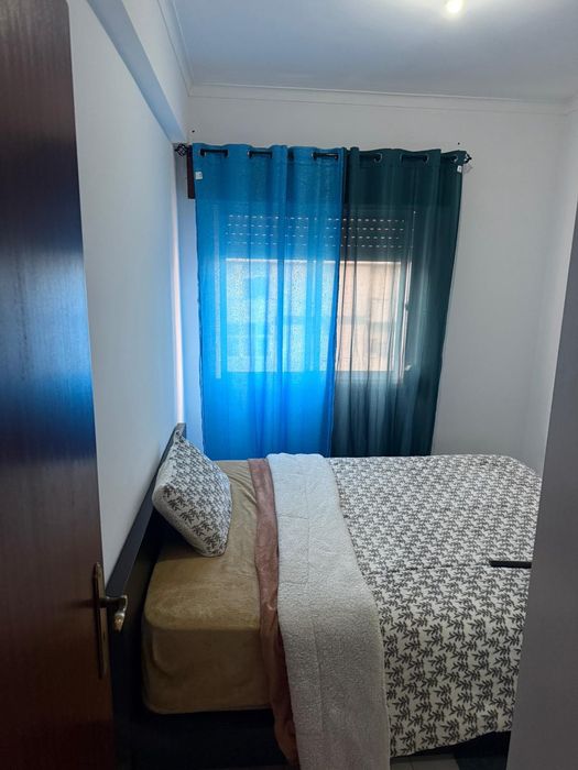 Quarto solteiro entrada imediata