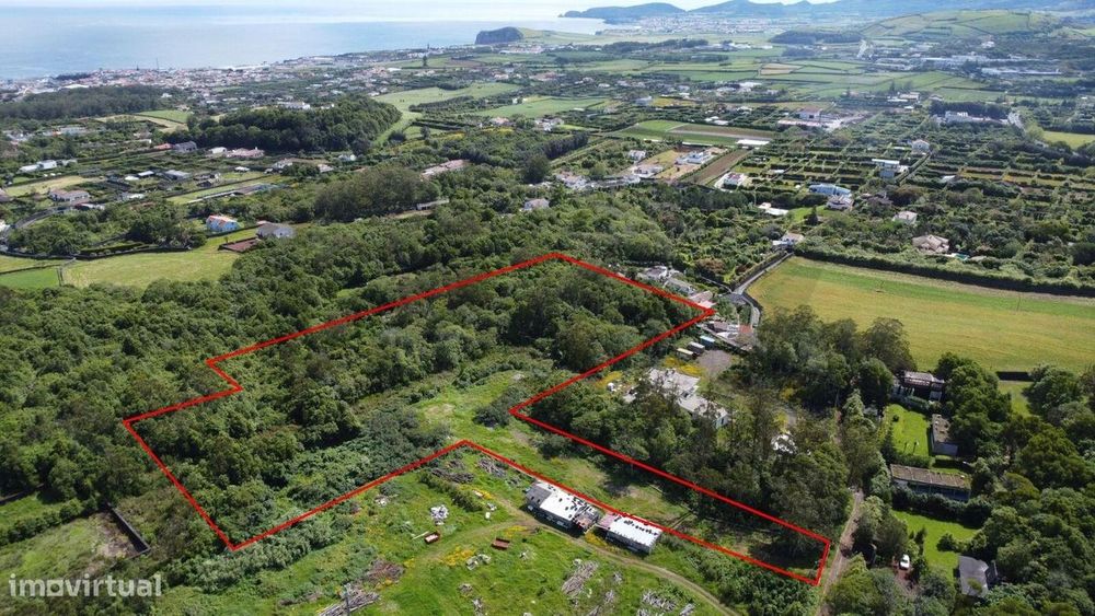 Terreno com 12.940 m2 nas Areias de Rabo de Peixe – Excelente oportuni