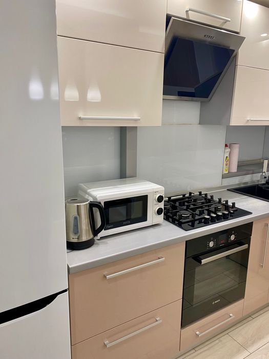 Професійне прибирання квартир, офісів,  фасаду, хімчистка меблів