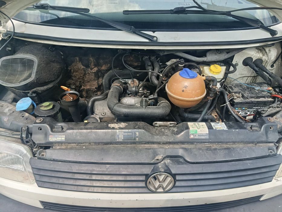 Продам т 4 2002р 2.5 в гарному стані.