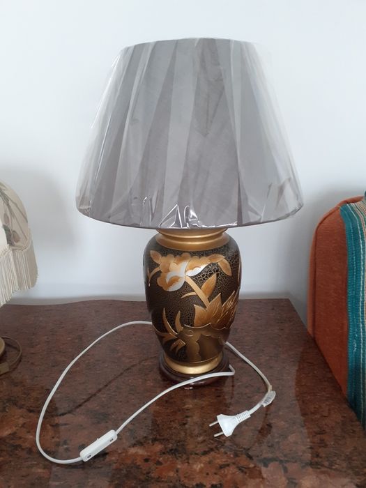 Piękna lampka stołowa (nocna)