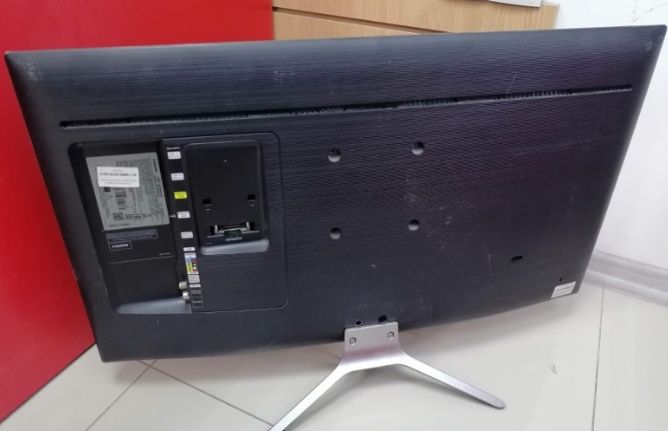 Телевизор SAMSUNG UE32M5500AU