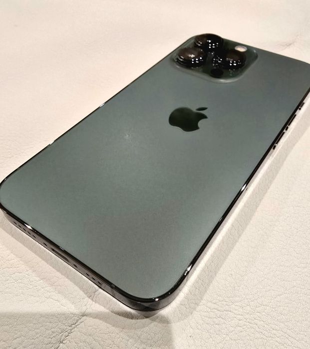 iPhone 13 Pro Verde Sequoia 256GB – Como Novo