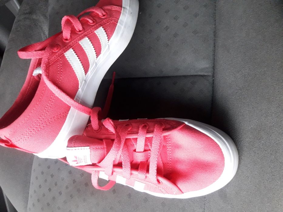 Кроссовки adidas Nizza