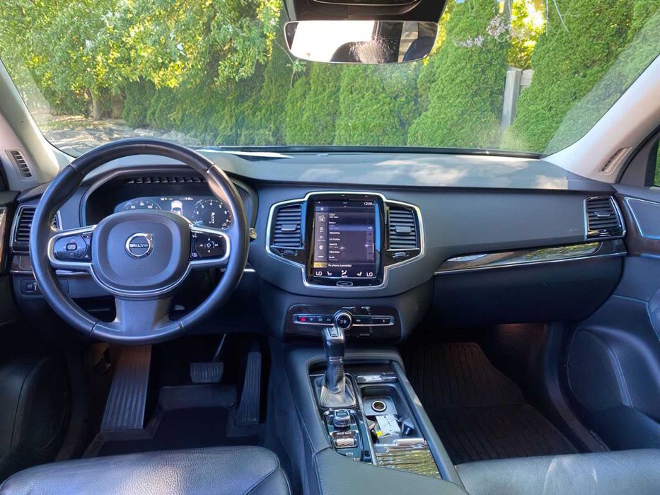 Volvo XC90 T6 Momentum      2017