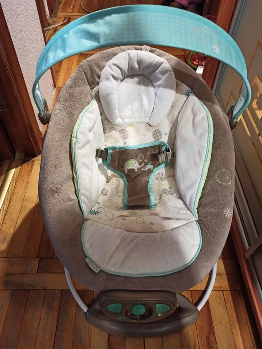 Крісло-качалка Bright Starts Ingenuity the automatic bouncer