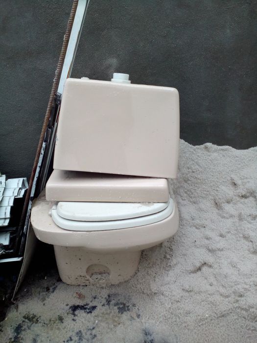 Conjunto lavatório e sanita