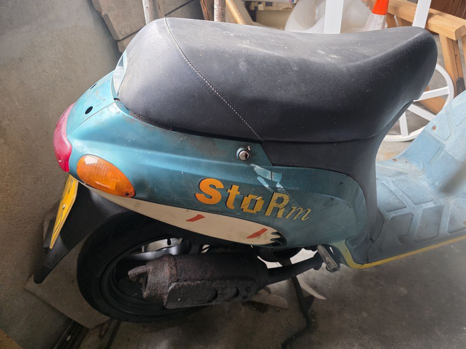 Scootter Gilera Strom