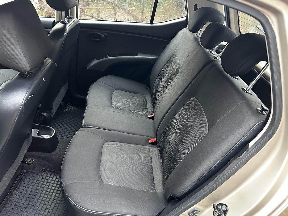 Продам авто Hyundai I10 2012