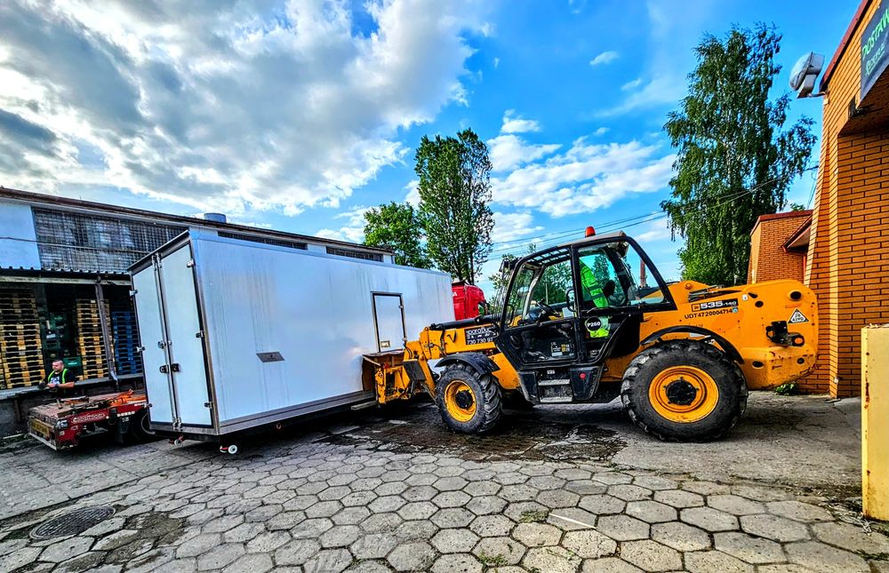 Rozładunki i załadunki - ładowarką teleskopową JCB 535-140