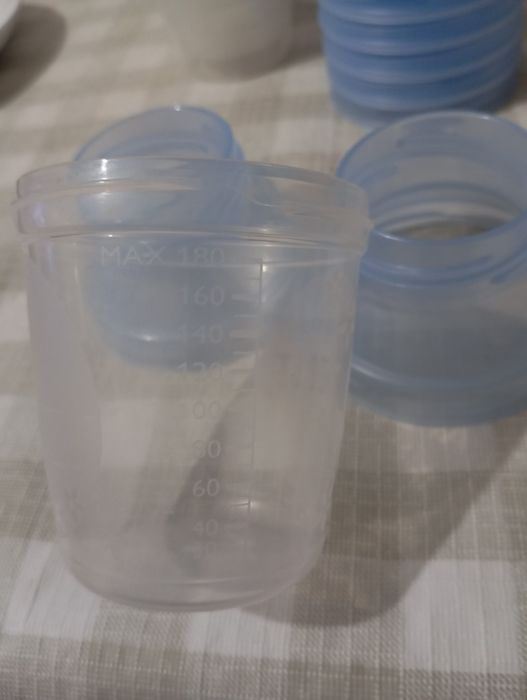 Copos de armazenamento de leite materno