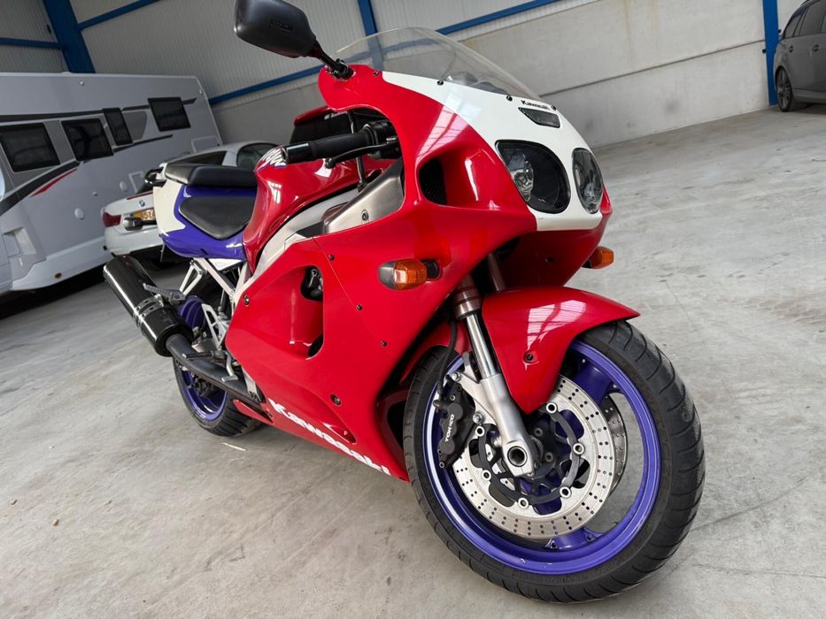 Kawasaki ZX7R 750 1996