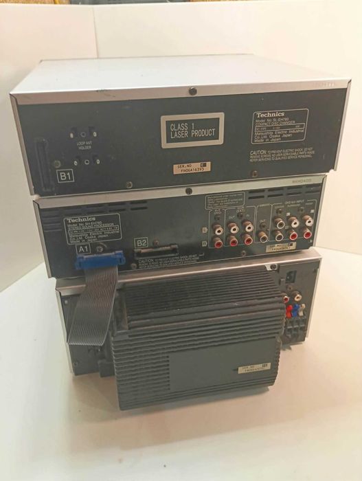 Wieża TECHNICS EH760 trzy segmenty