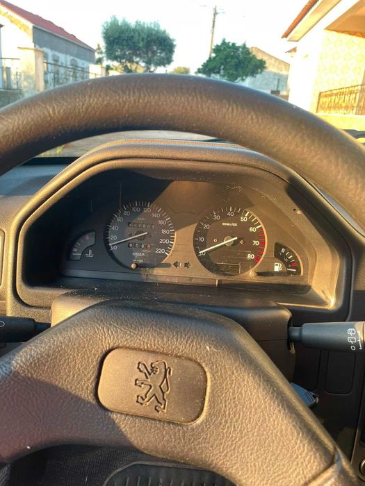 Peugeot 106 1.1 Gasolina – Apenas 117.000 km