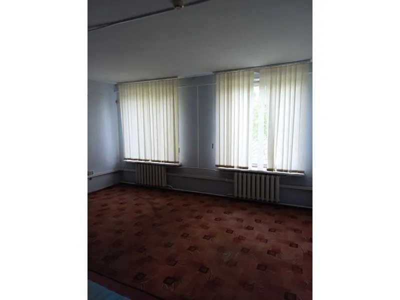 Продаж приміщення 294 м² у центрі смт Срібне, вул. Миру, 75А