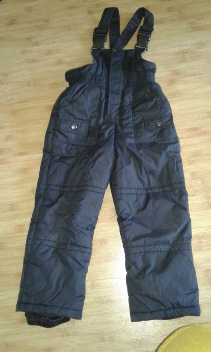 Зимние штаны-комбинезон.