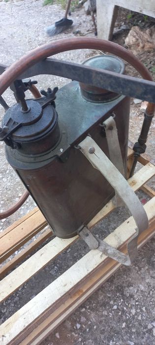 Maquina sulfatar-pulverizador Hipolito