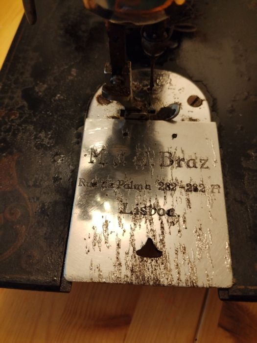 Máquina de costura antiga