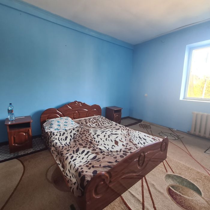 Продається двохкімнатна квартира в м.Берегове.