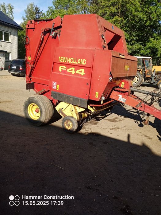 Sprzedam prasę New Holland 644