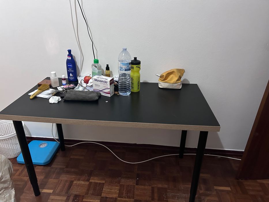 Mesa de estudo- secretária