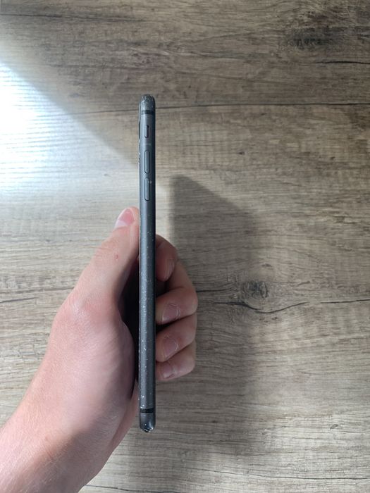 Telefon iPhone 8 PLUS