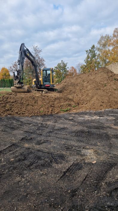 Wywóz Ziemi Gruzu prace ziemne fundamenty drogi utwardzenia koparka