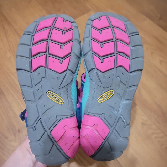 Босоніжки, сандалі Keen p. 30/31