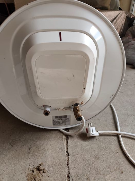 Бойлер Ariston SG1 100 V – 100 літрів