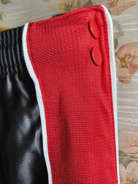 Nike штани спортивні жіночі/чоловічі б в