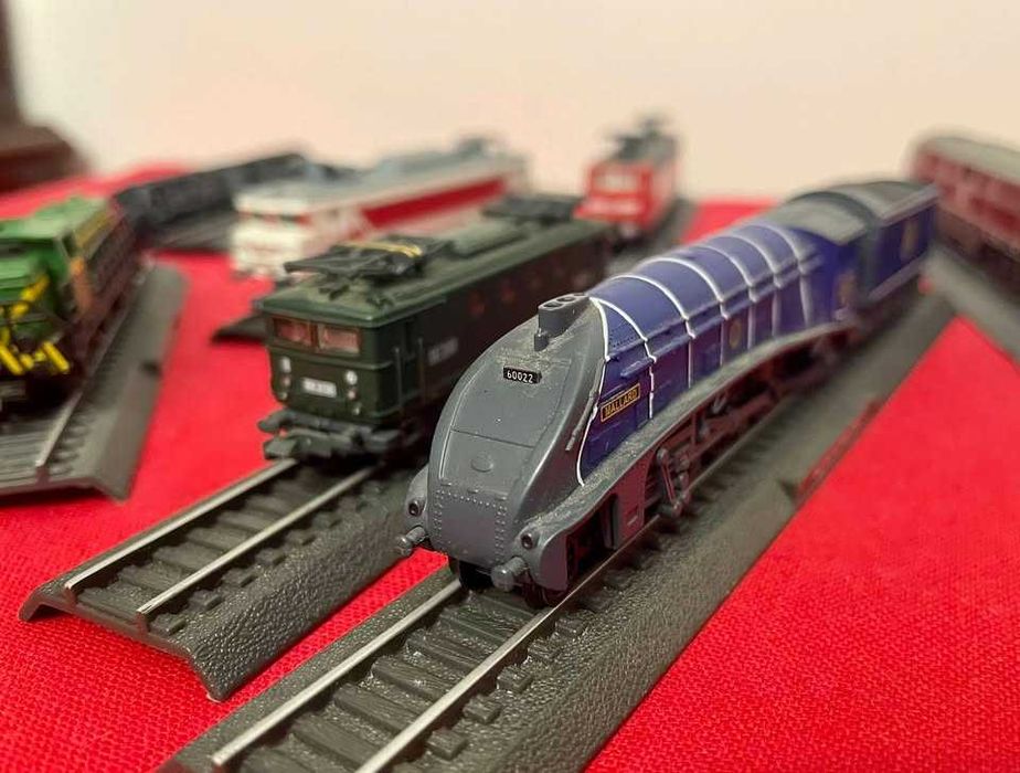 Carruagens e locomotivas - Miniaturas Escala N (1:160)