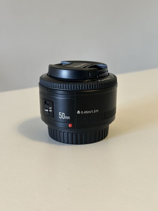 Canon EOS 1000d + 50mm f/1.8 + 70-210 f/4-5.6