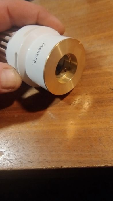 Głowica termostatyczna Oventrop Uni LDB M30x1,5 – nowe – 26 szt
