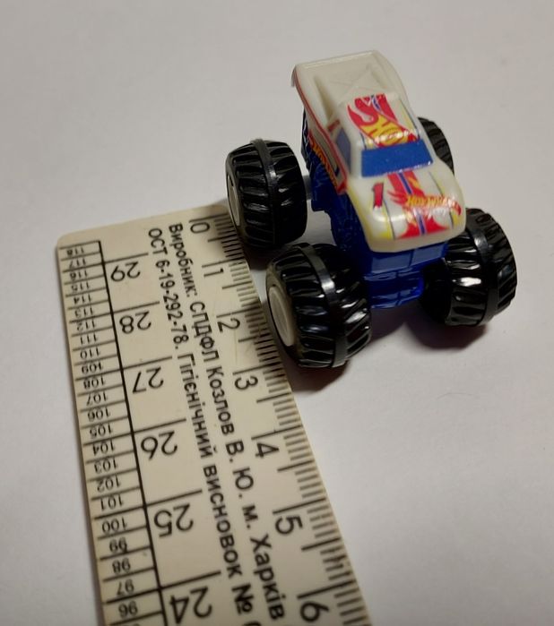 Мини Монстр трак Hot Wheels
