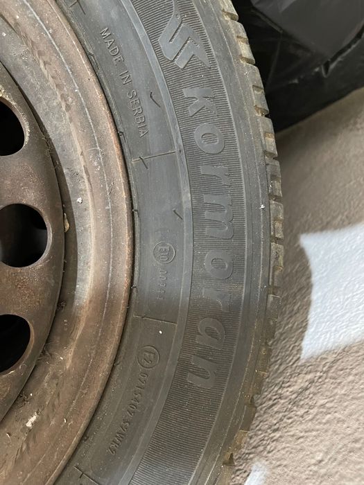 Mercedes pneus jantes 205/65/16 comerciais