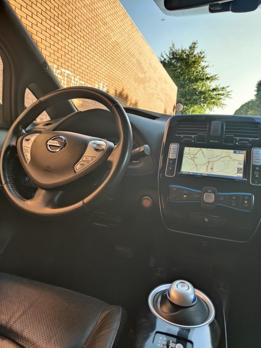 Nissan Leaf tekna 24kw 100% elétrico