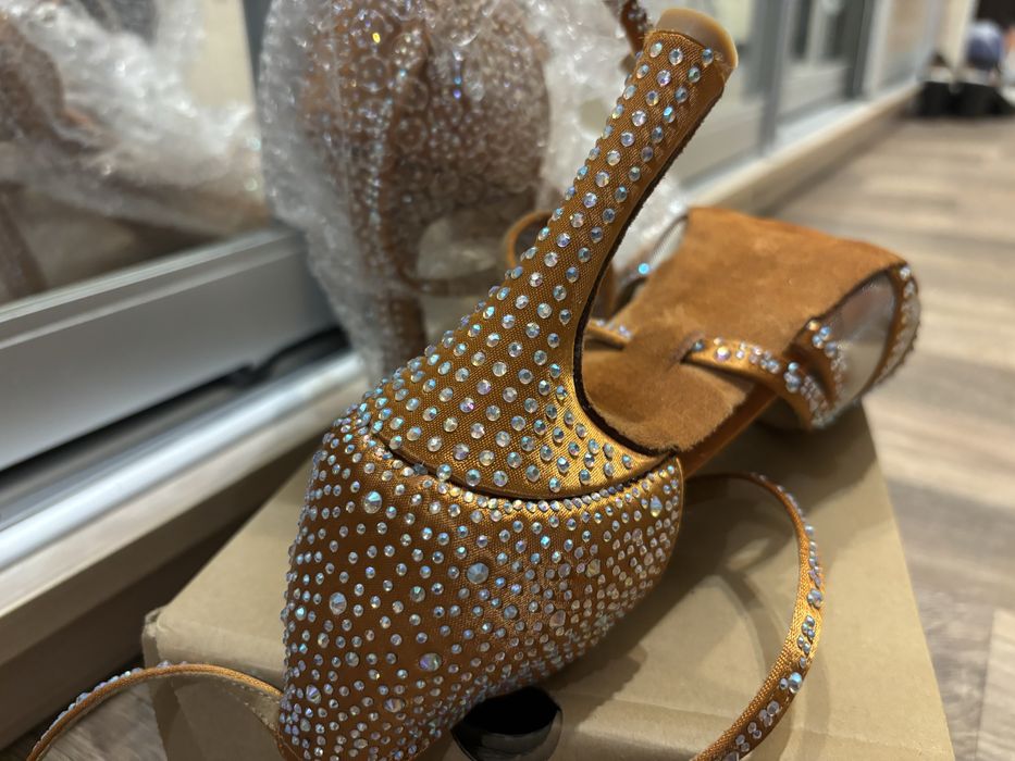 Туфлі танцювальні , бальні