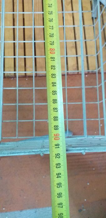 Cesto de roupa p/ loja