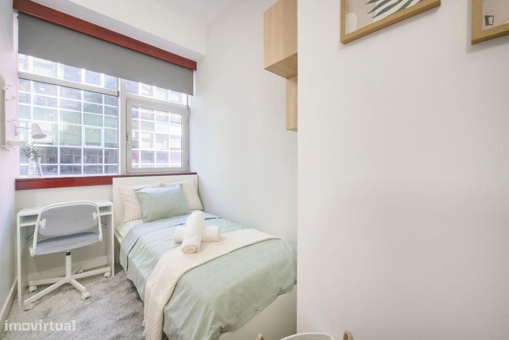 Quarto - localizado em Olaias Lisbon